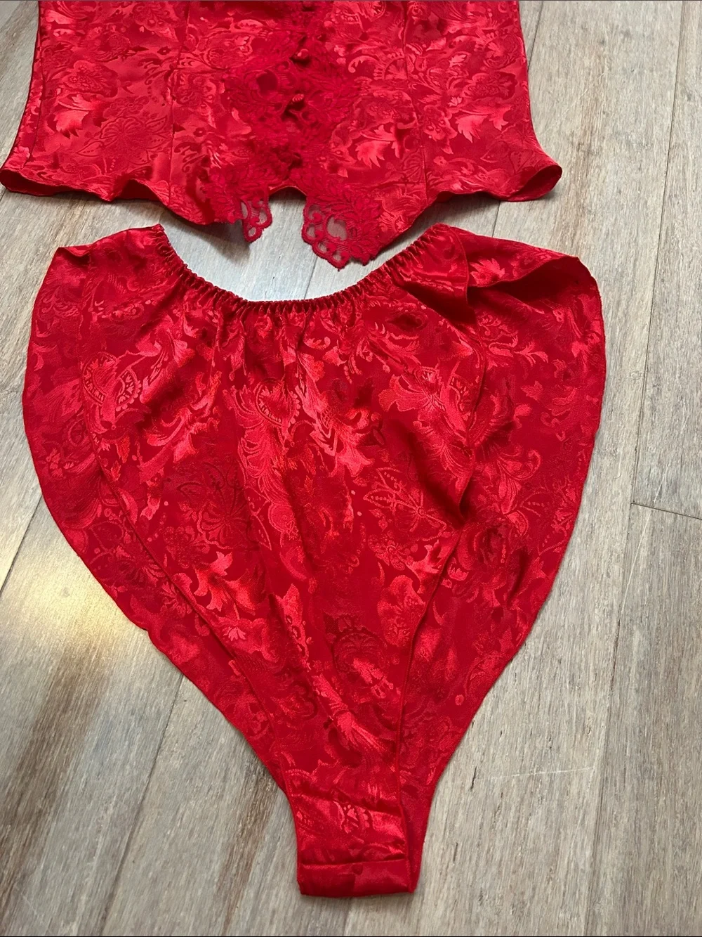 VTG Victoria's Secret Red Lace & Satin Two-Piece Jacquard Chemise Set size M